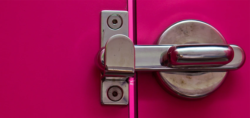 Childproof Gate Lock in Doral, Florida