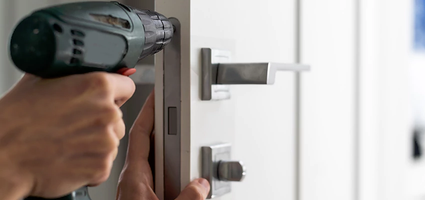 Locksmith For Lock Replacement Near Me in Doral, FL