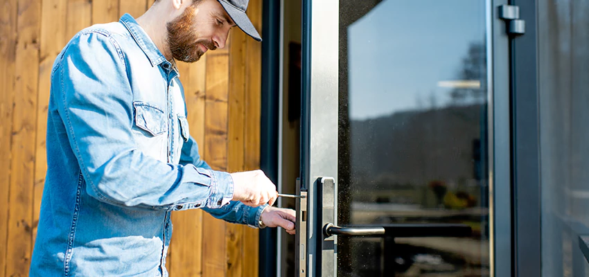 Frameless Glass Storefront Door Locks Replacement in Doral, FL