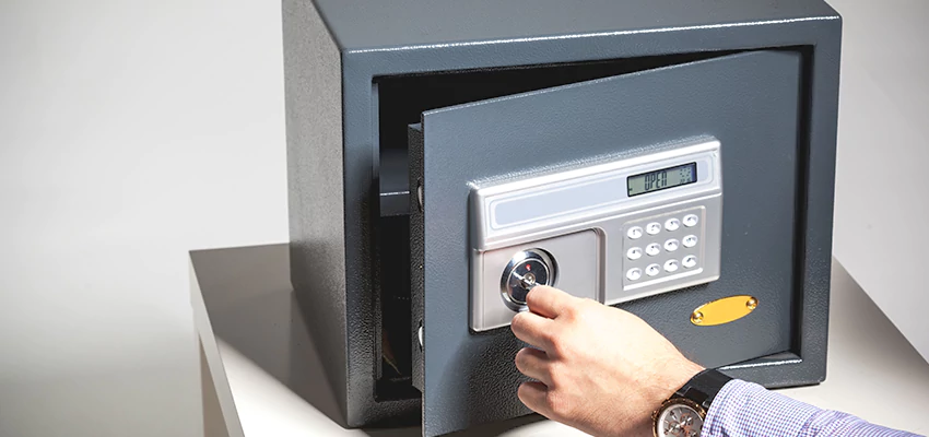 Jewelry Safe Unlocking Service in Doral, Florida